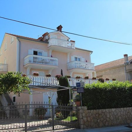 Apartments Ravlic Ana Malinska Luaran gambar