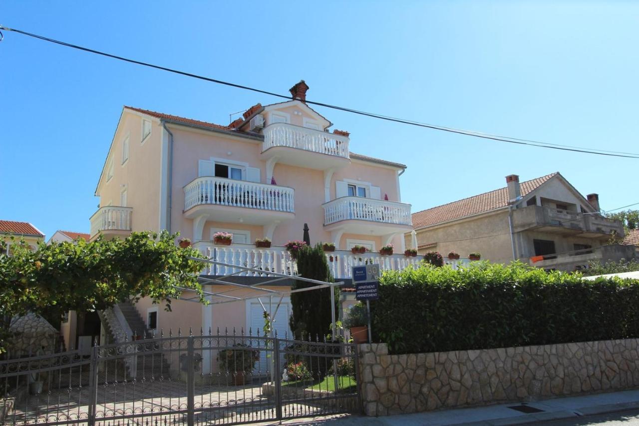Apartments Ravlic Ana Malinska Luaran gambar