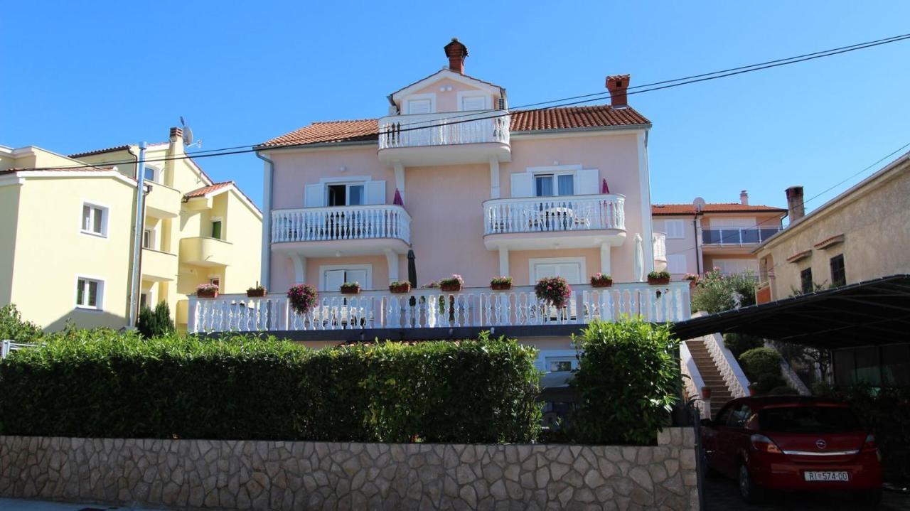 Apartments Ravlic Ana Malinska Luaran gambar