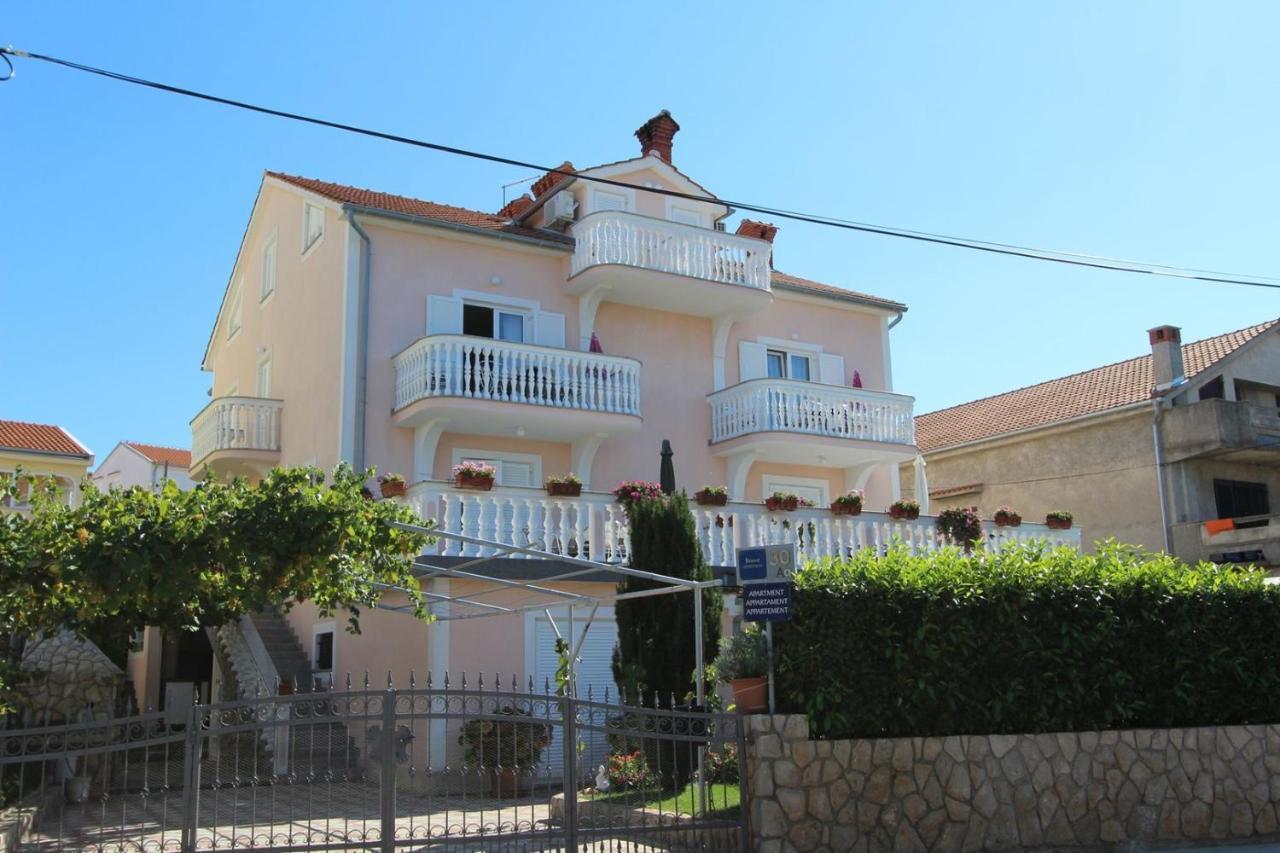 Apartments Ravlic Ana Malinska Luaran gambar