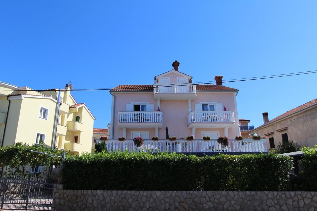 Apartments Ravlic Ana Malinska Luaran gambar