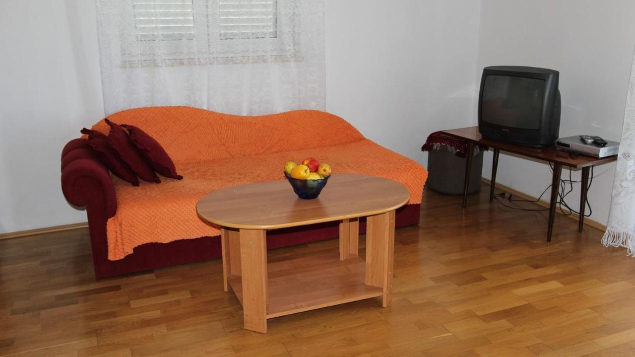 Apartments Ravlic Ana Malinska Luaran gambar