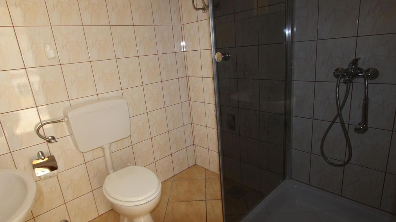 Apartments Ravlic Ana Malinska Luaran gambar