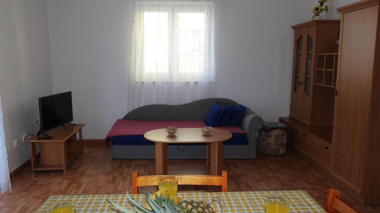 Apartments Ravlic Ana Malinska Luaran gambar