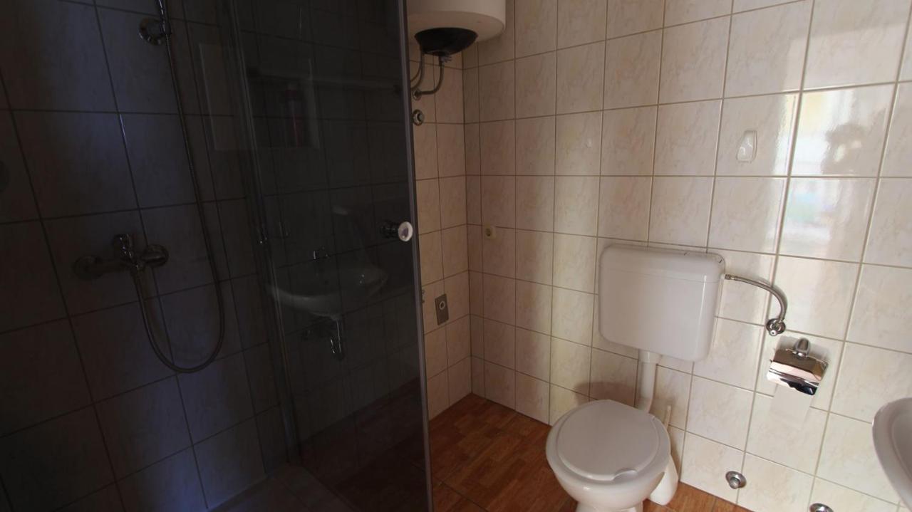 Apartments Ravlic Ana Malinska Luaran gambar