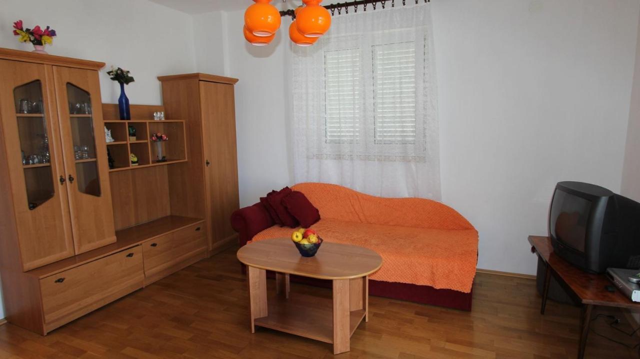 Apartments Ravlic Ana Malinska Luaran gambar