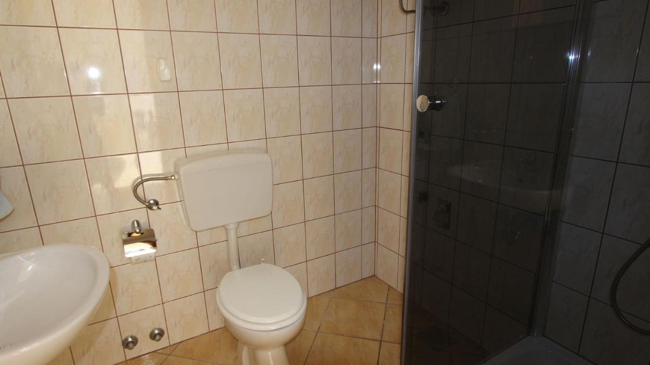 Apartments Ravlic Ana Malinska Luaran gambar